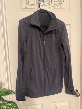 lululemon athletica jacket in dark grey with mesh back
